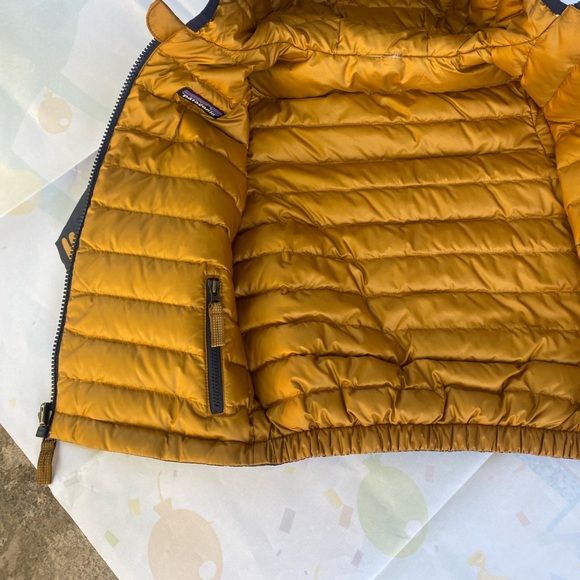 Patagonia jacket boy /Size 3 - Picture 6 of 8